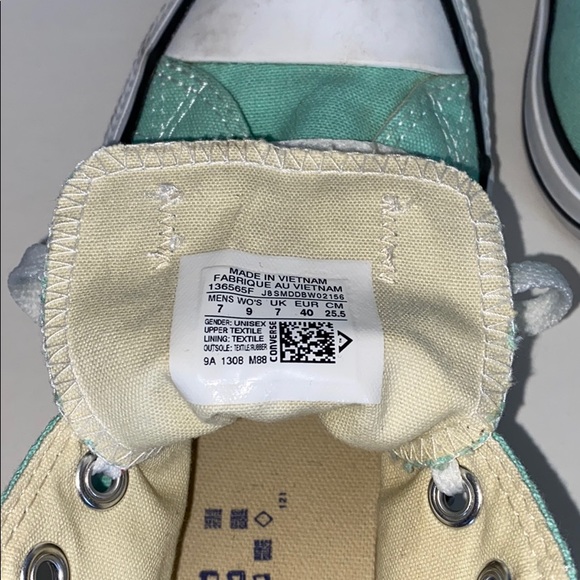 Converse - Picture 3 of 3